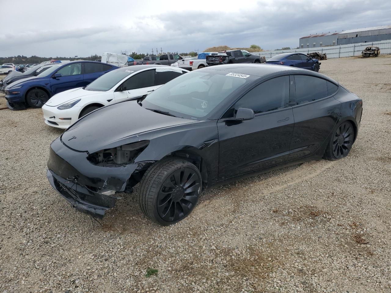 2022 Tesla Model 3 - zdjęcie główne