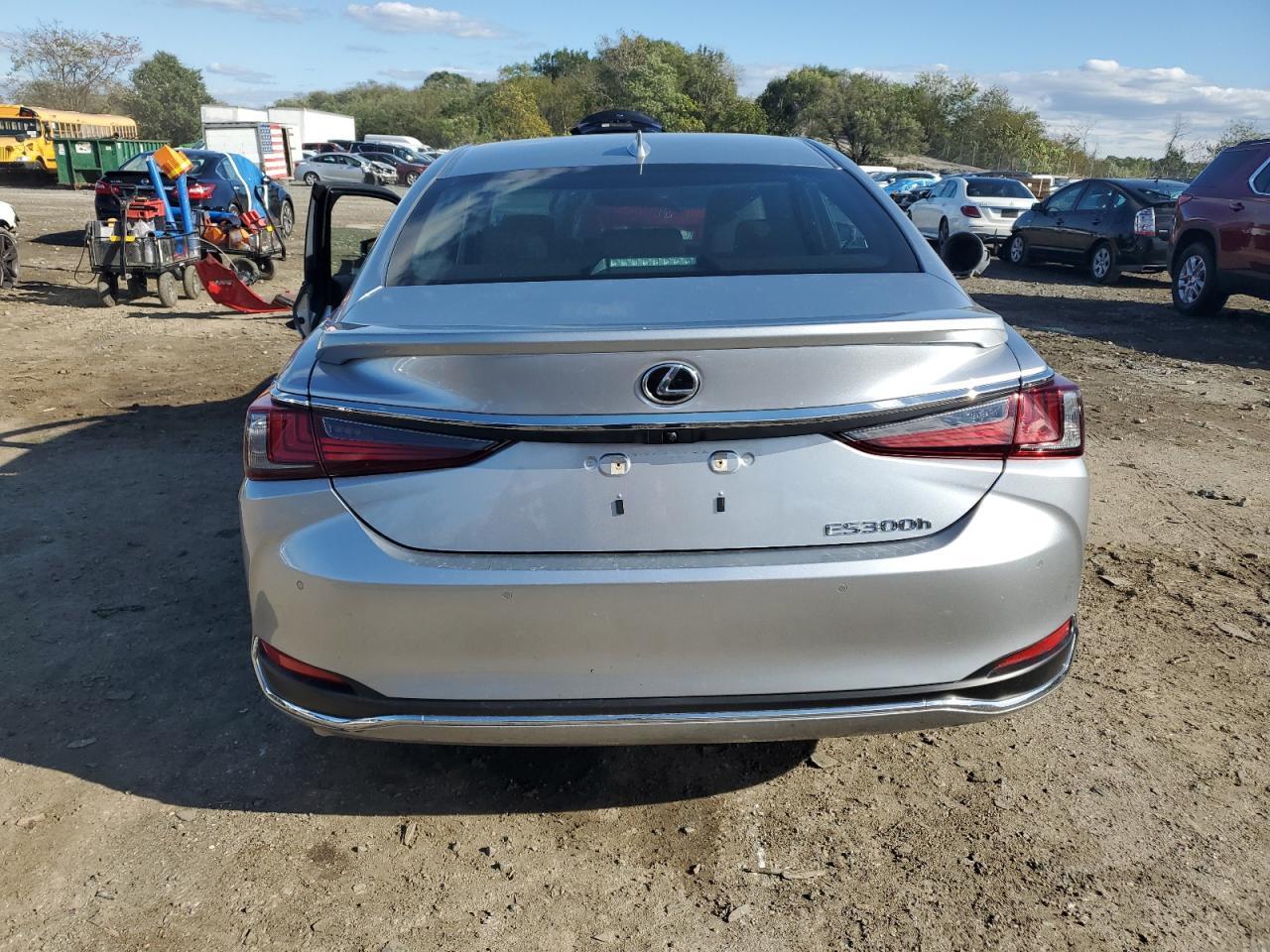 2025 Lexus ES - zdjęcie 6