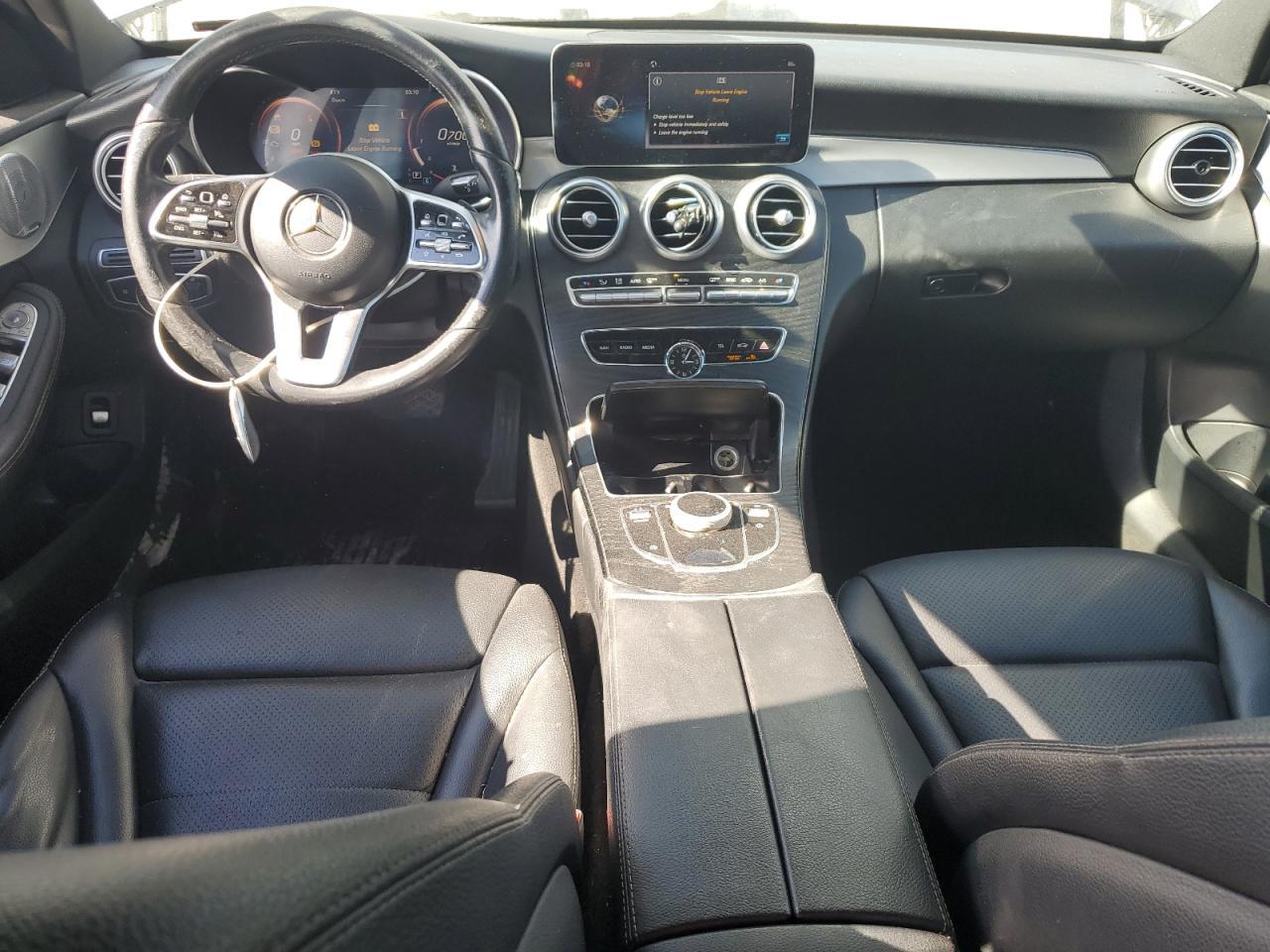 2021 Mercedes-Benz C 300 - zdjęcie 8