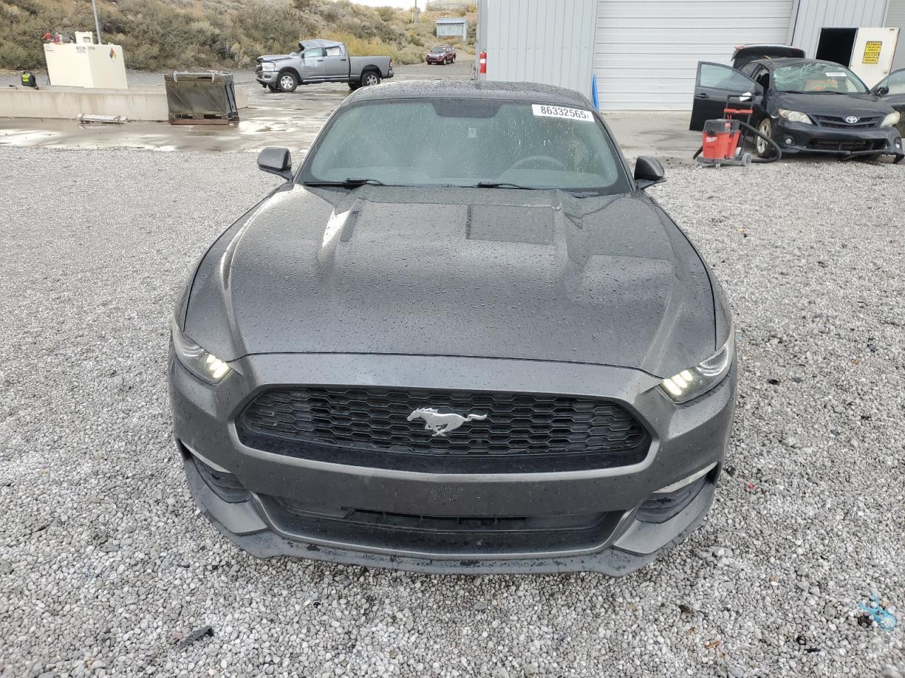 2017 Ford Mustang - zdjęcie 5