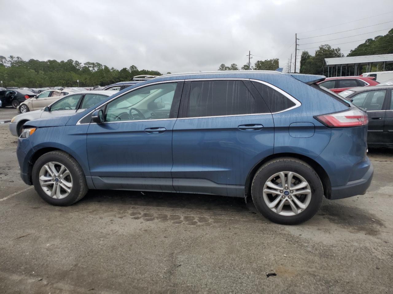 2019 Ford Edge - zdjęcie 2