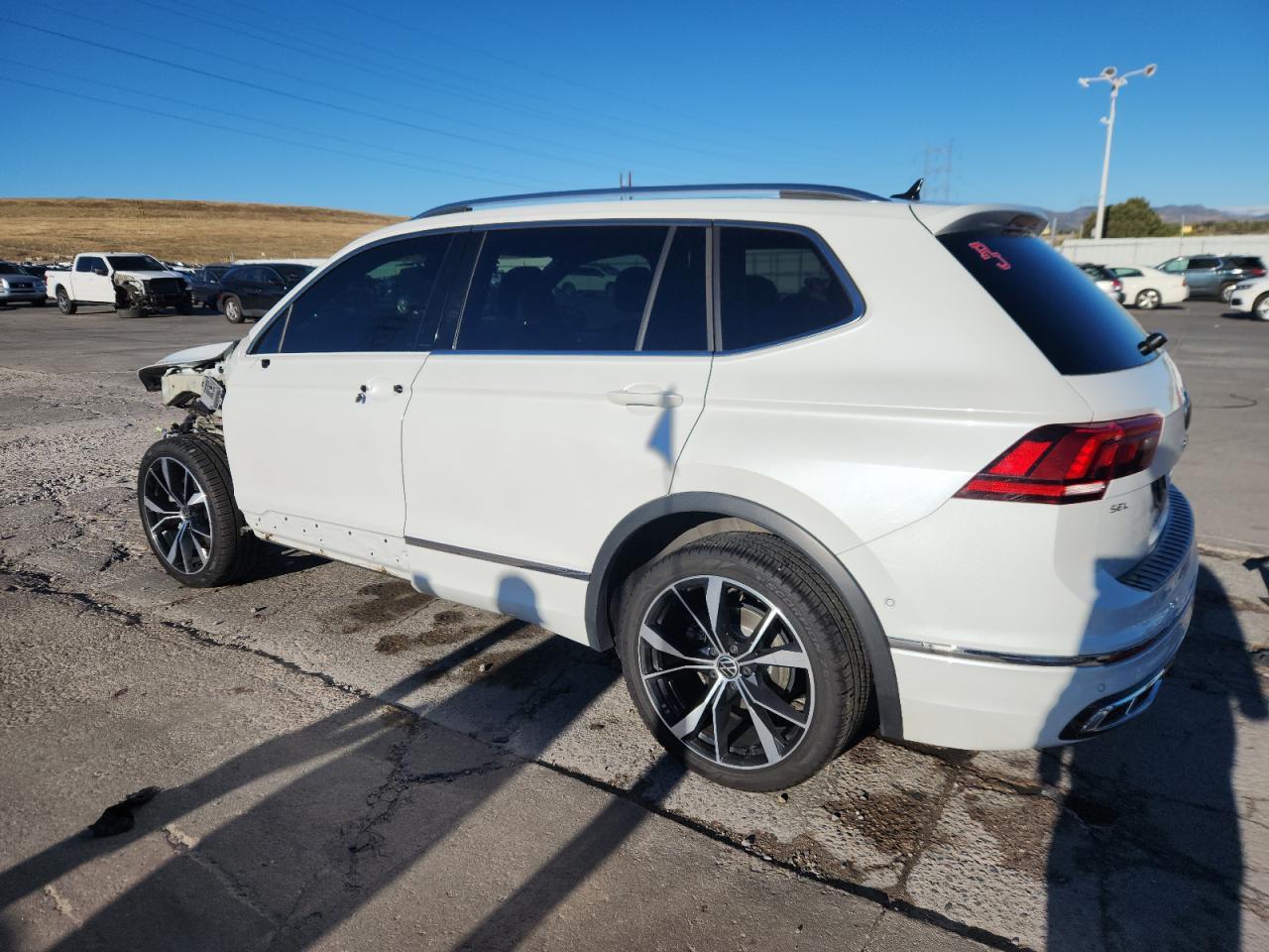 2022 Volkswagen Tiguan - zdjęcie 2