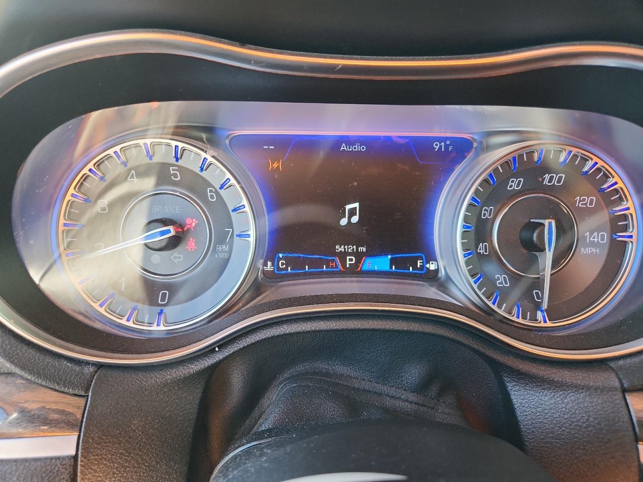 2019 Chrysler 300 Touring - zdjęcie 9