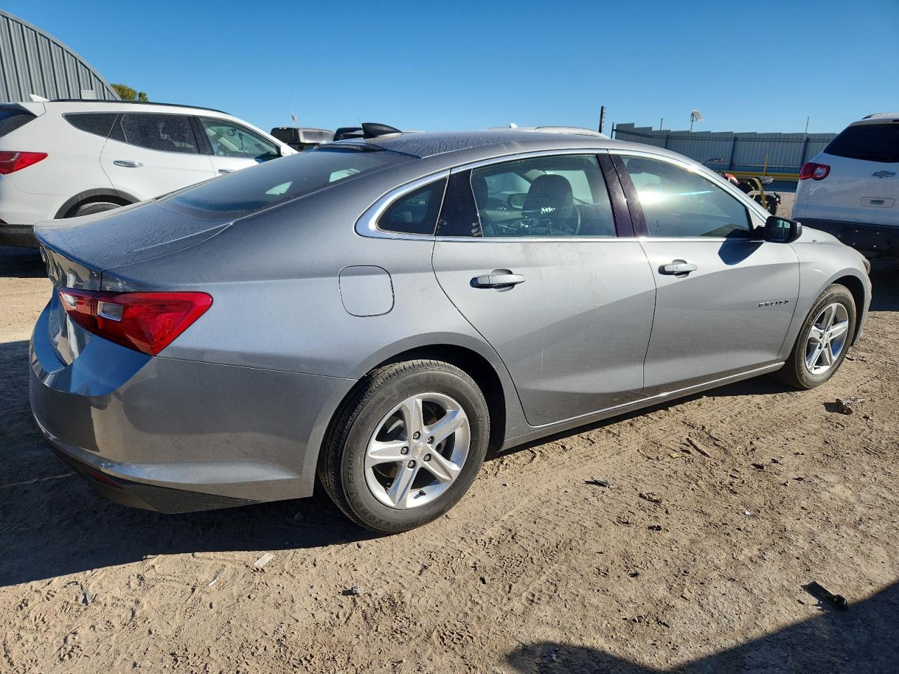2023 Chevrolet Malibu Ls - zdjęcie 3