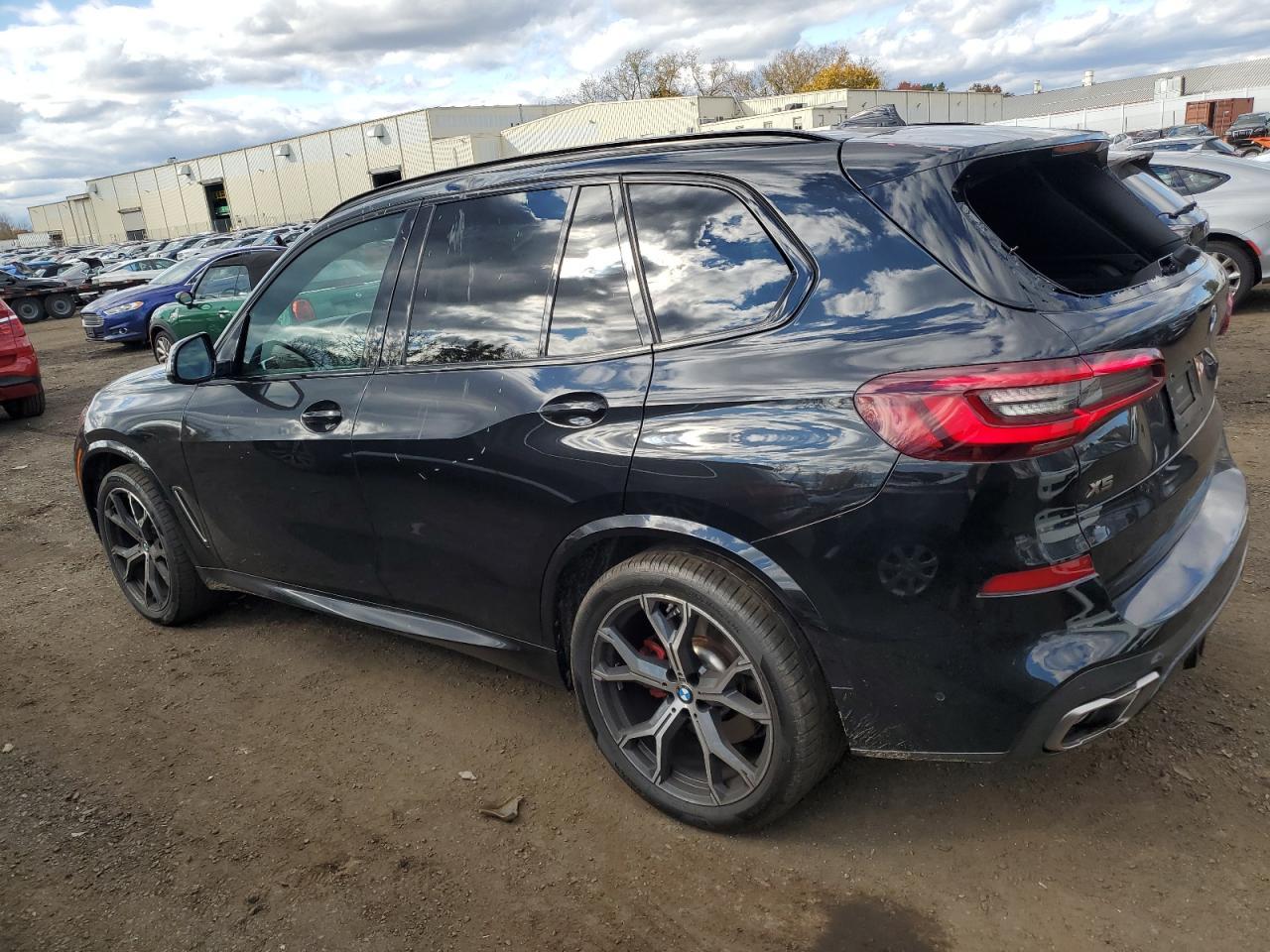 2023 BMW X5 M50I - zdjęcie 2