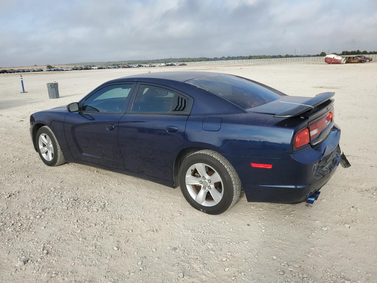 2013 Dodge Charger - zdjęcie 2