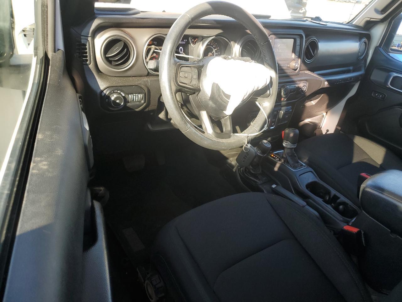 2021 Jeep Wrangler - zdjęcie 8