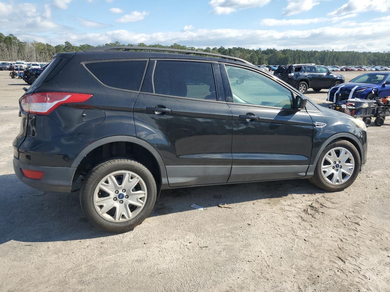 2013 Ford Escape S - zdjęcie 3