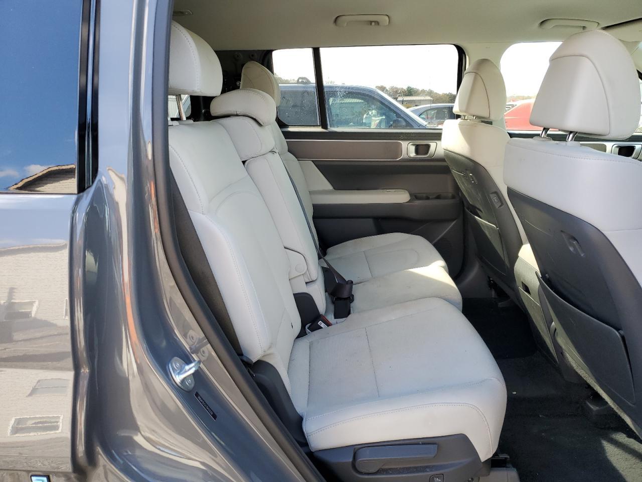 2025 Hyundai Santa Fe - zdjęcie 11