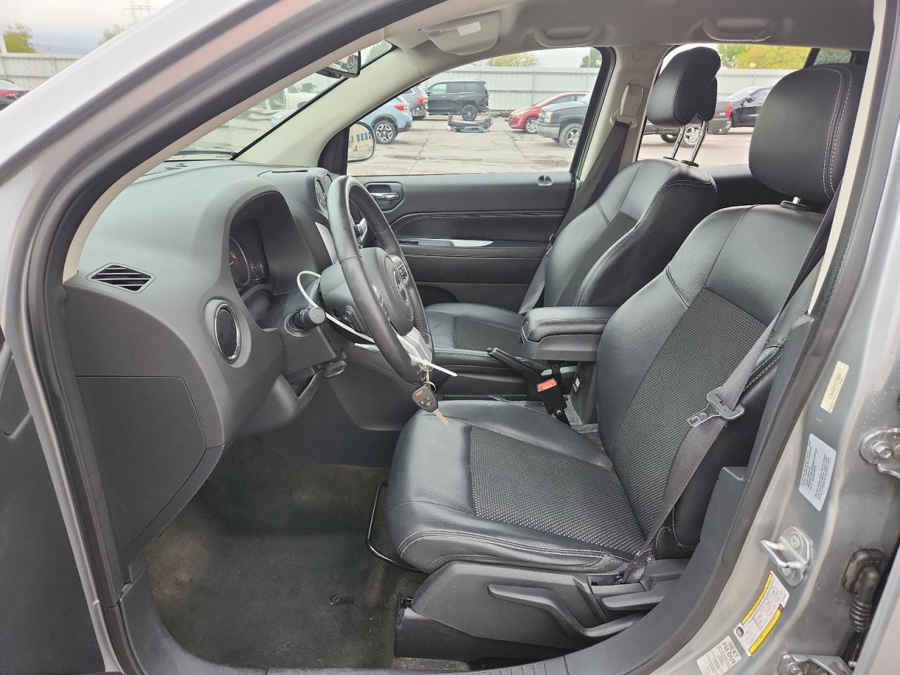 2016 Jeep Compass Latitude - zdjęcie 7