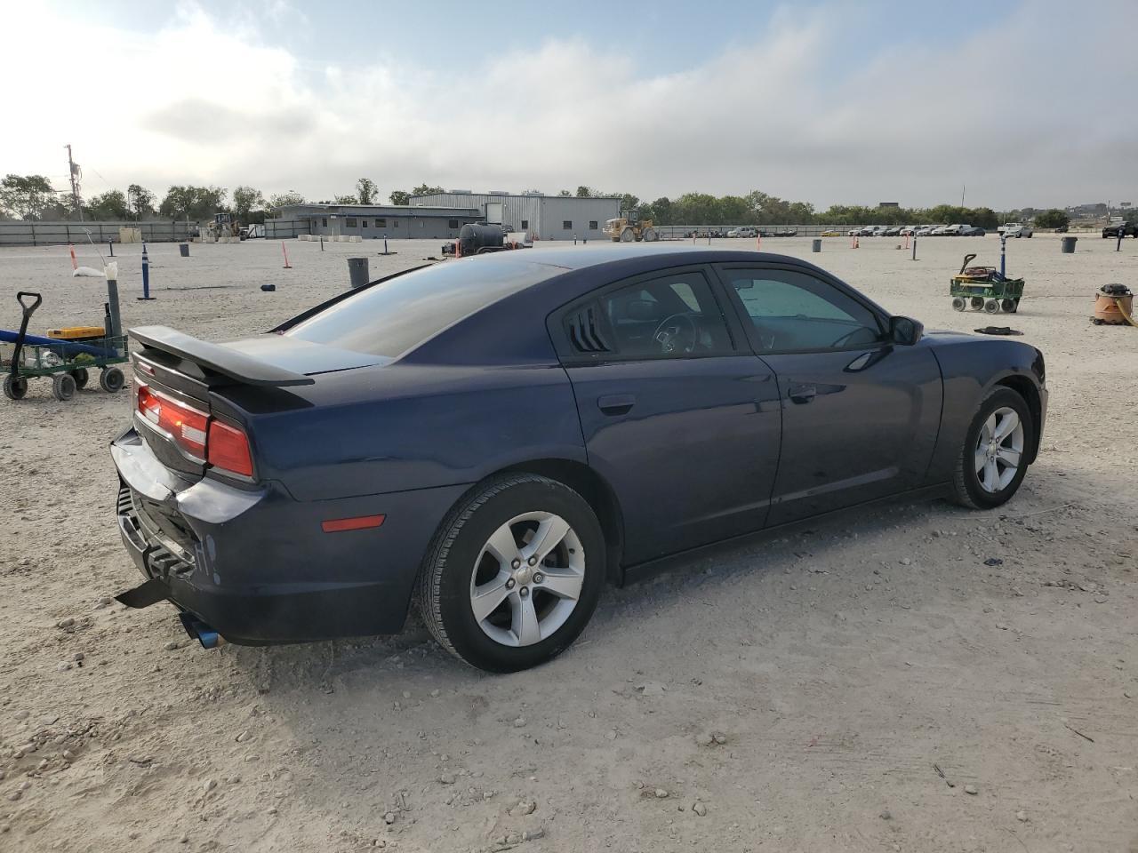 2013 Dodge Charger - zdjęcie 3