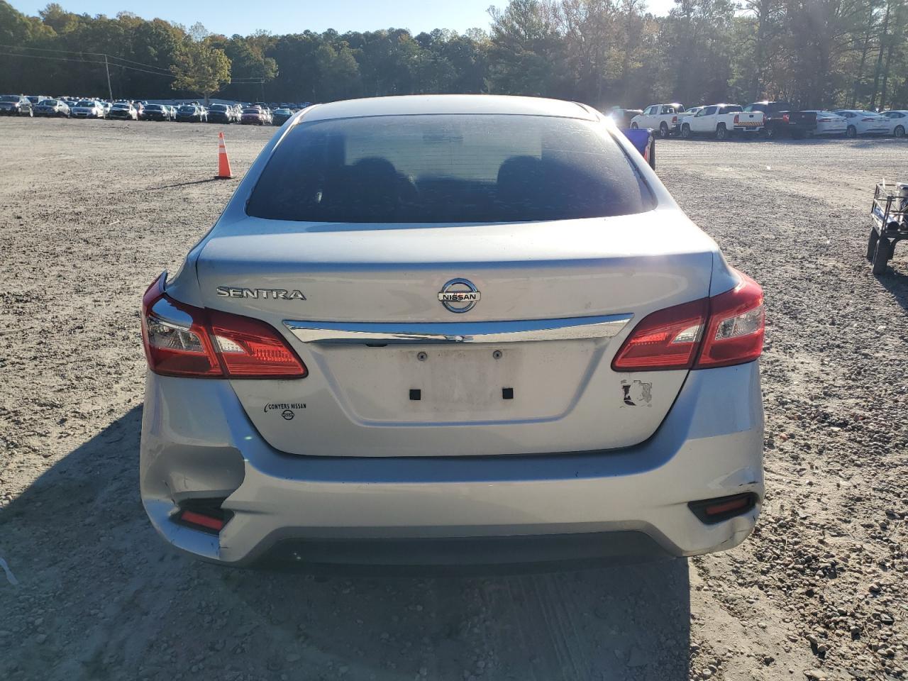 2018 Nissan Sentra S - zdjęcie 6