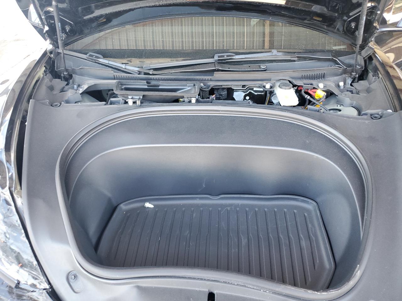 2024 Tesla Model 3 - zdjęcie 11