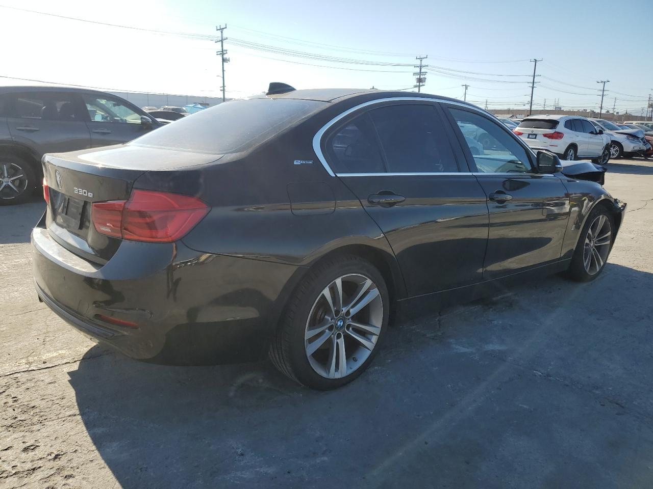 BMW Seria 3 - zdjęcie 3