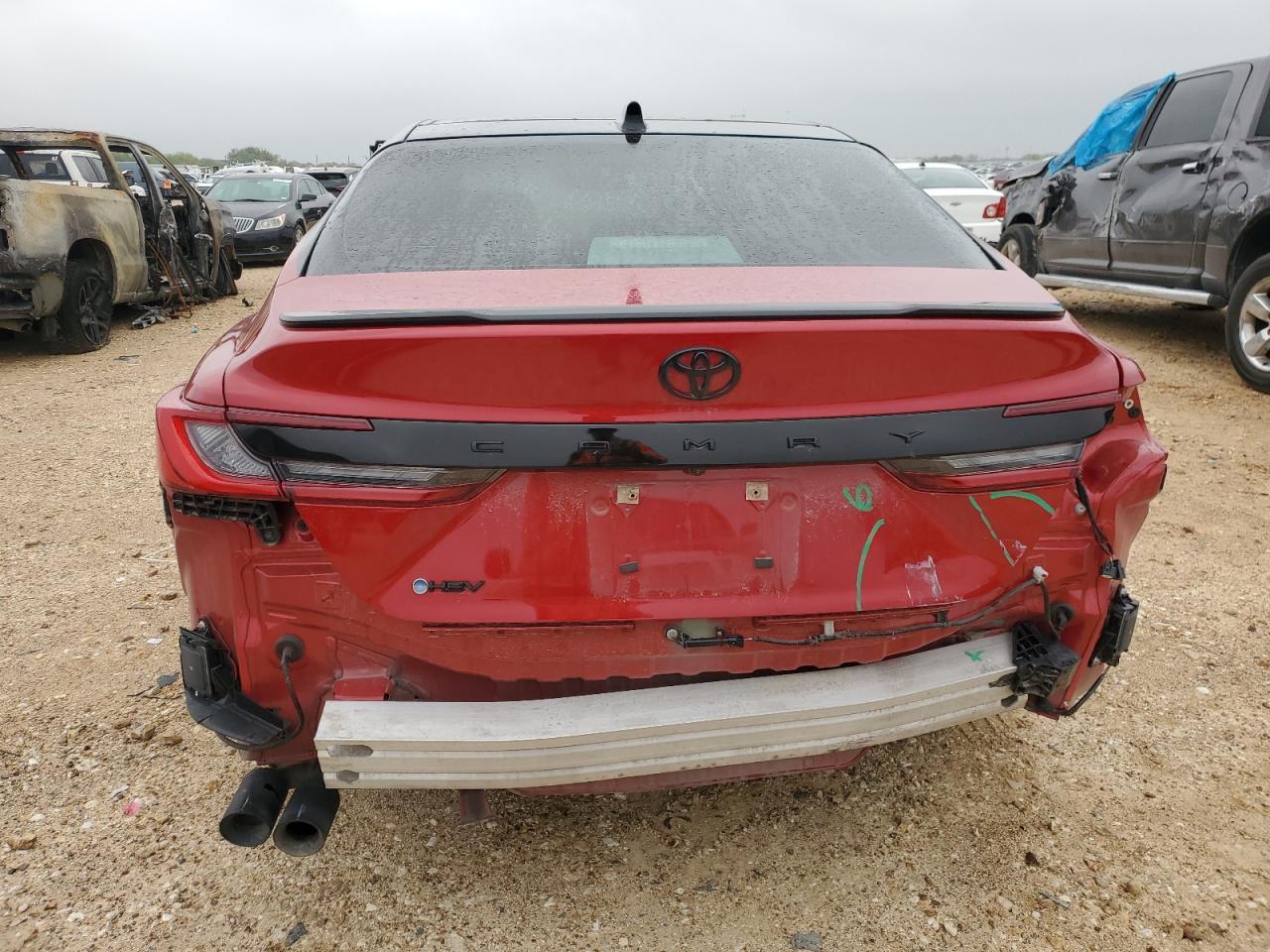 2025 Toyota Camry - zdjęcie 6