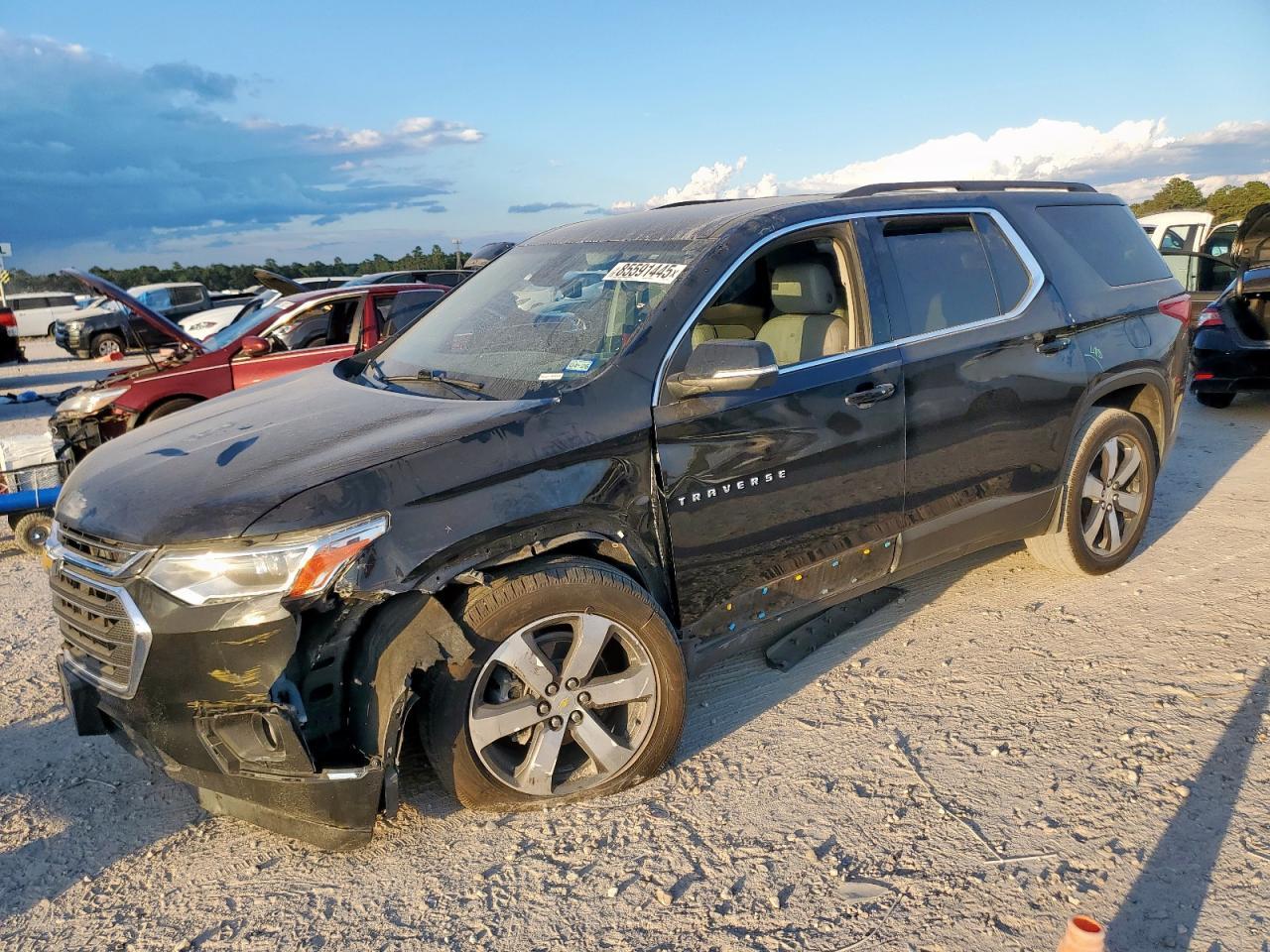 2021 Chevrolet Traverse Lt - zdjęcie główne