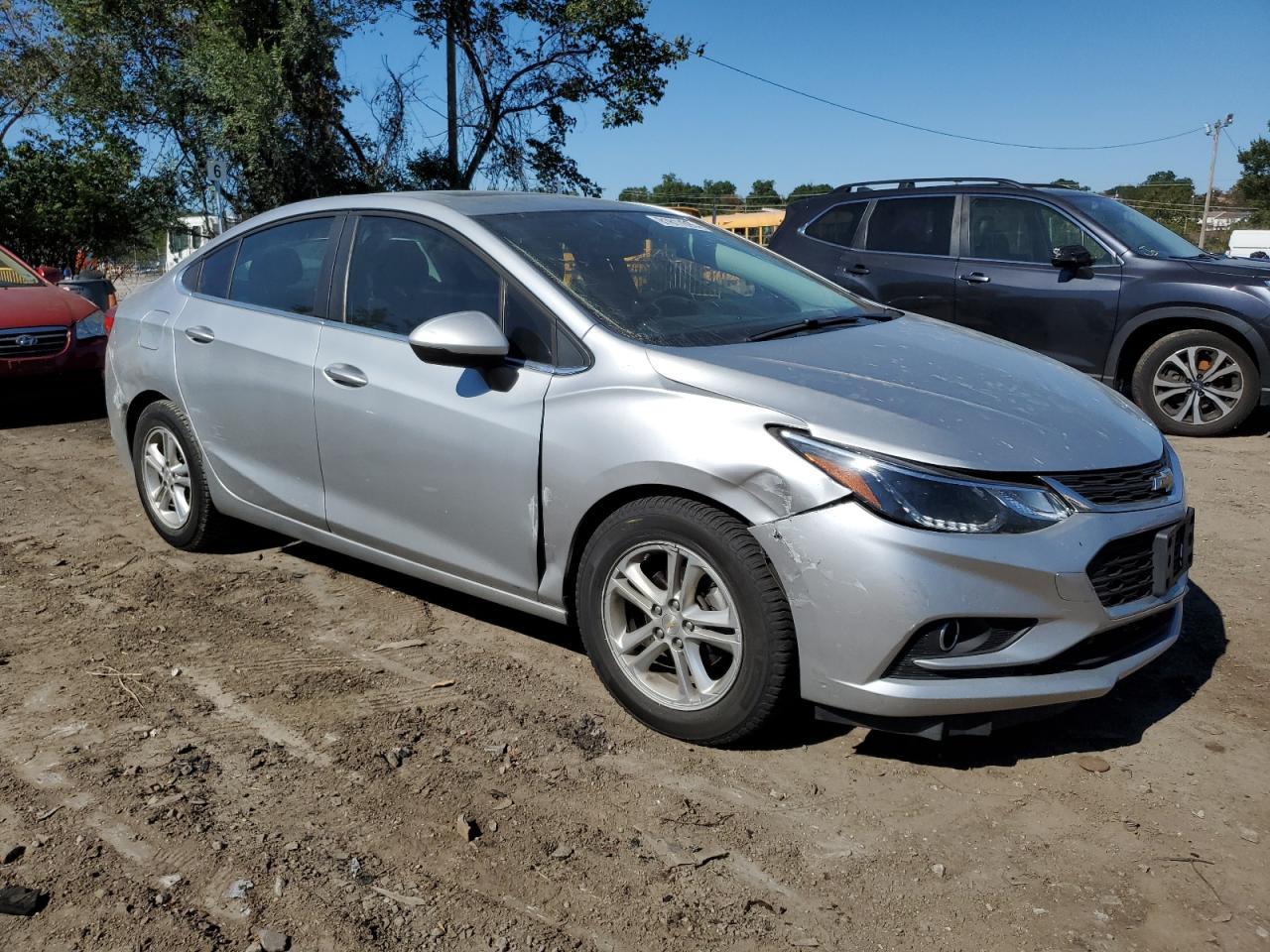 2018 Chevrolet Cruze - zdjęcie 4