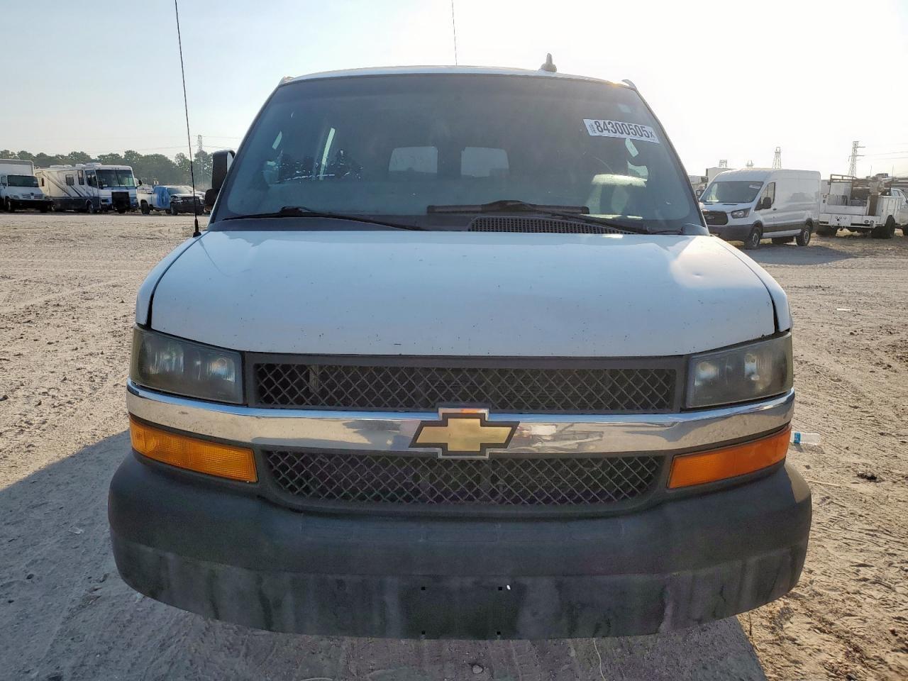 2018 Chevrolet Express G3500 - zdjęcie 5