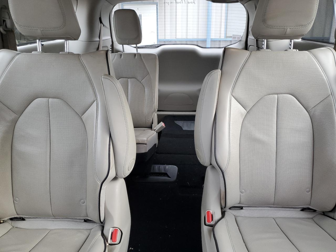 2017 Chrysler Pacifica - zdjęcie 10
