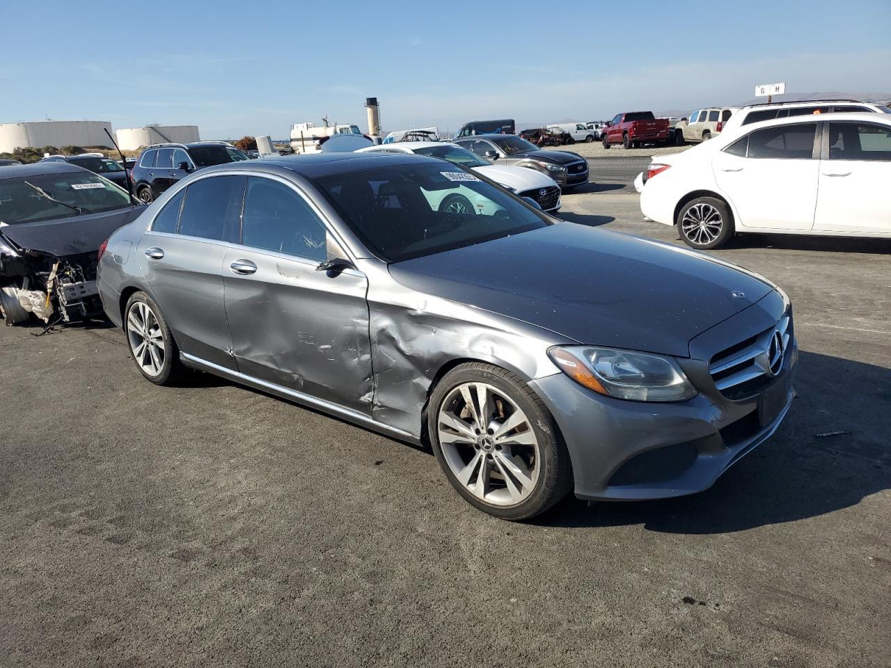 2018 Mercedes-Benz C 300 - zdjęcie 4