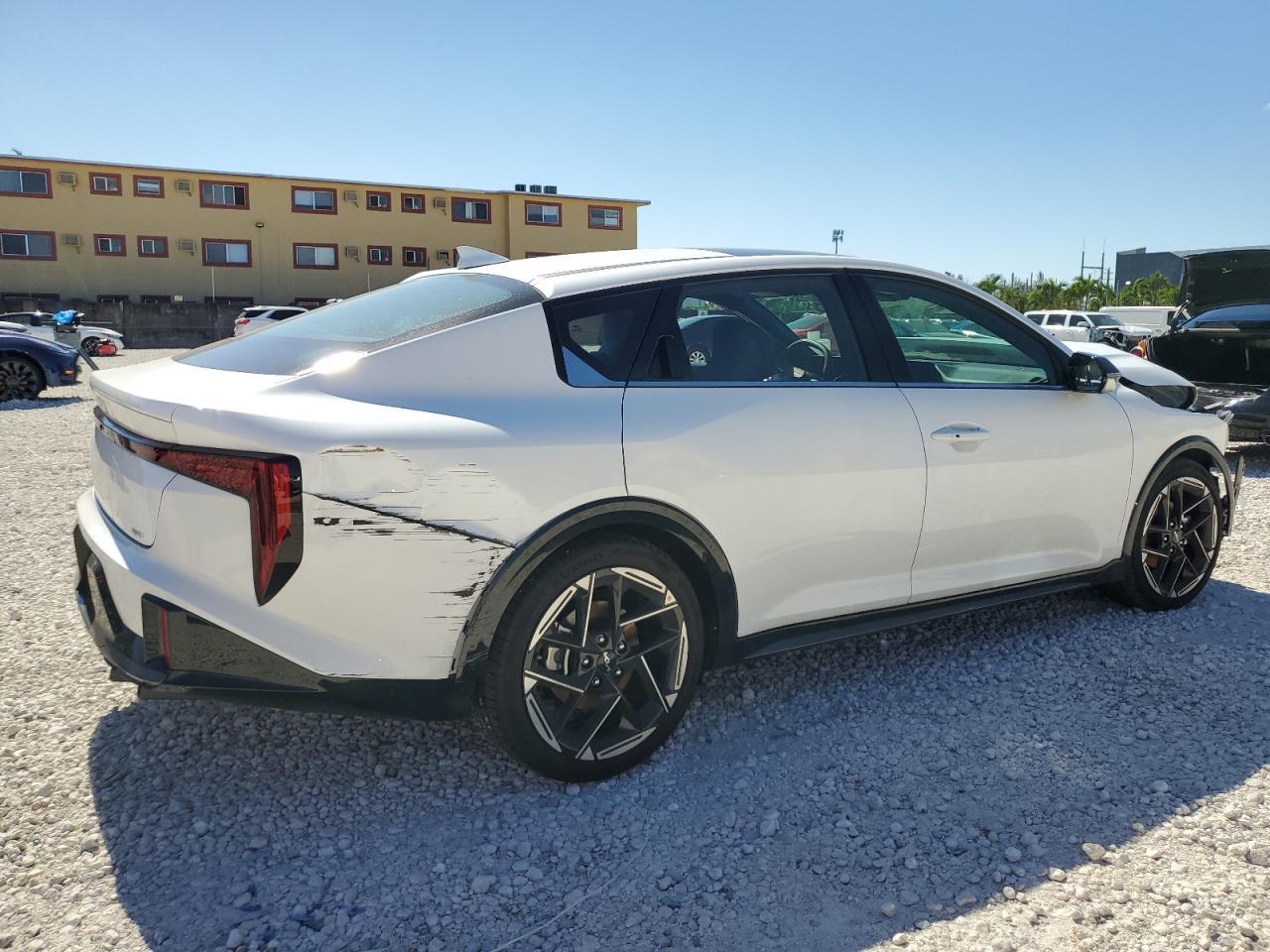 2025 Kia K4 Gt Line - zdjęcie 3