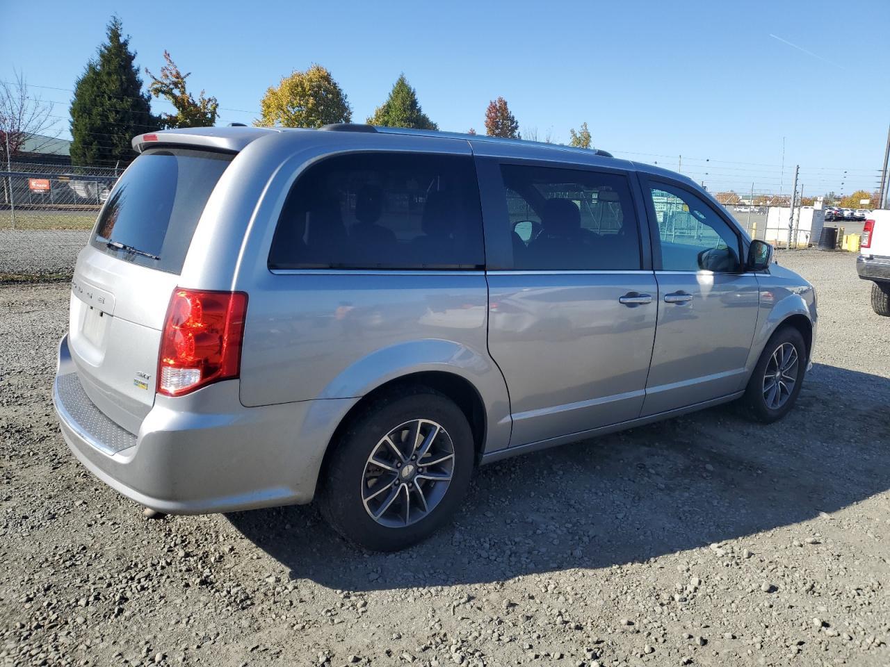2018 Dodge Grand Caravan Sxt - zdjęcie 3