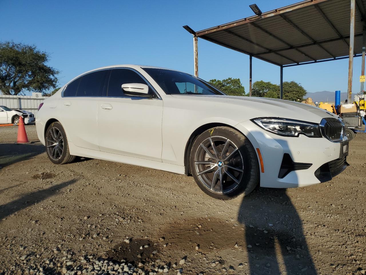2019 BMW 330I - zdjęcie 4