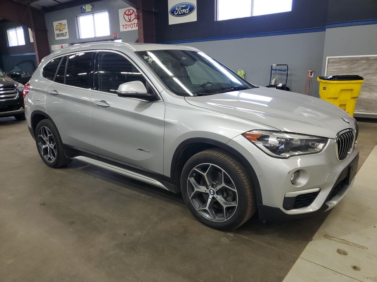 2017 BMW X1 xDrive28I - zdjęcie 4