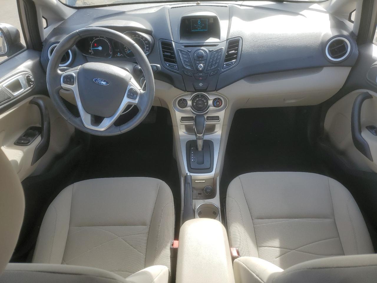 2014 Ford Fiesta Se - zdjęcie 8