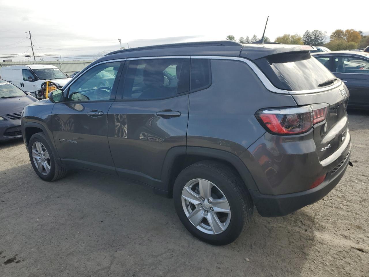 2022 Jeep Compass - zdjęcie 2