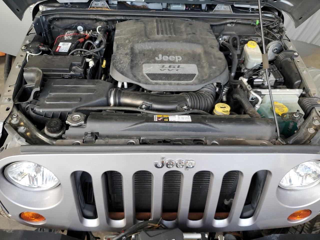 2013 Jeep Wrangler - zdjęcie 12