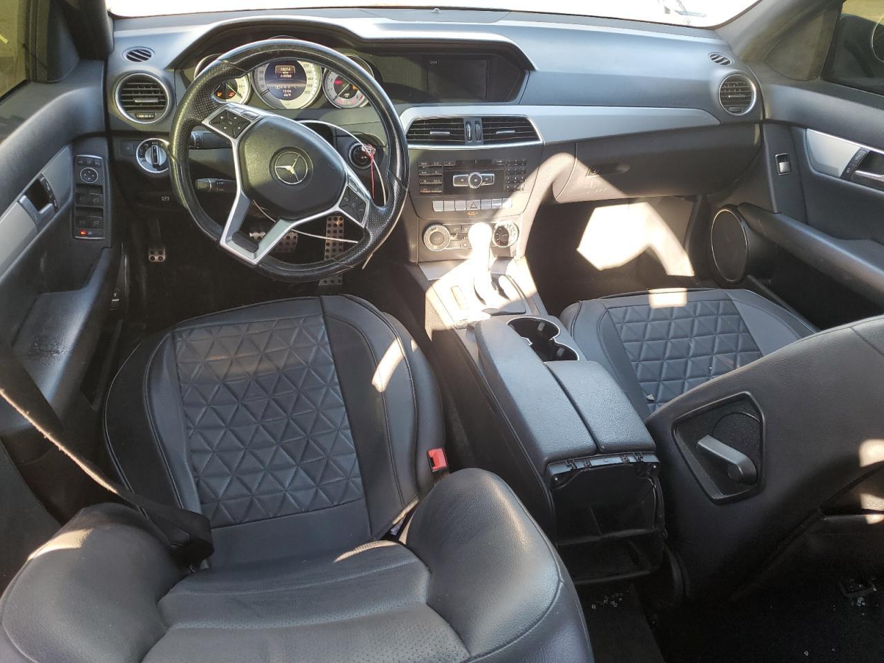 2013 Mercedes-Benz C 250 - zdjęcie 8