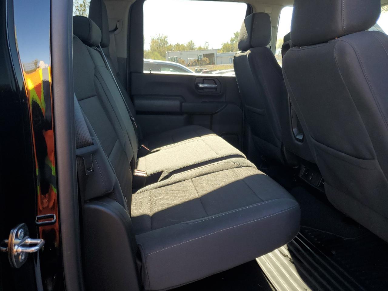 2024 Chevrolet Silverado K2500 Custom - zdjęcie 10