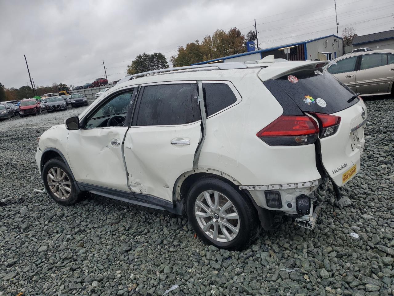 2018 Nissan Rogue S - zdjęcie 2