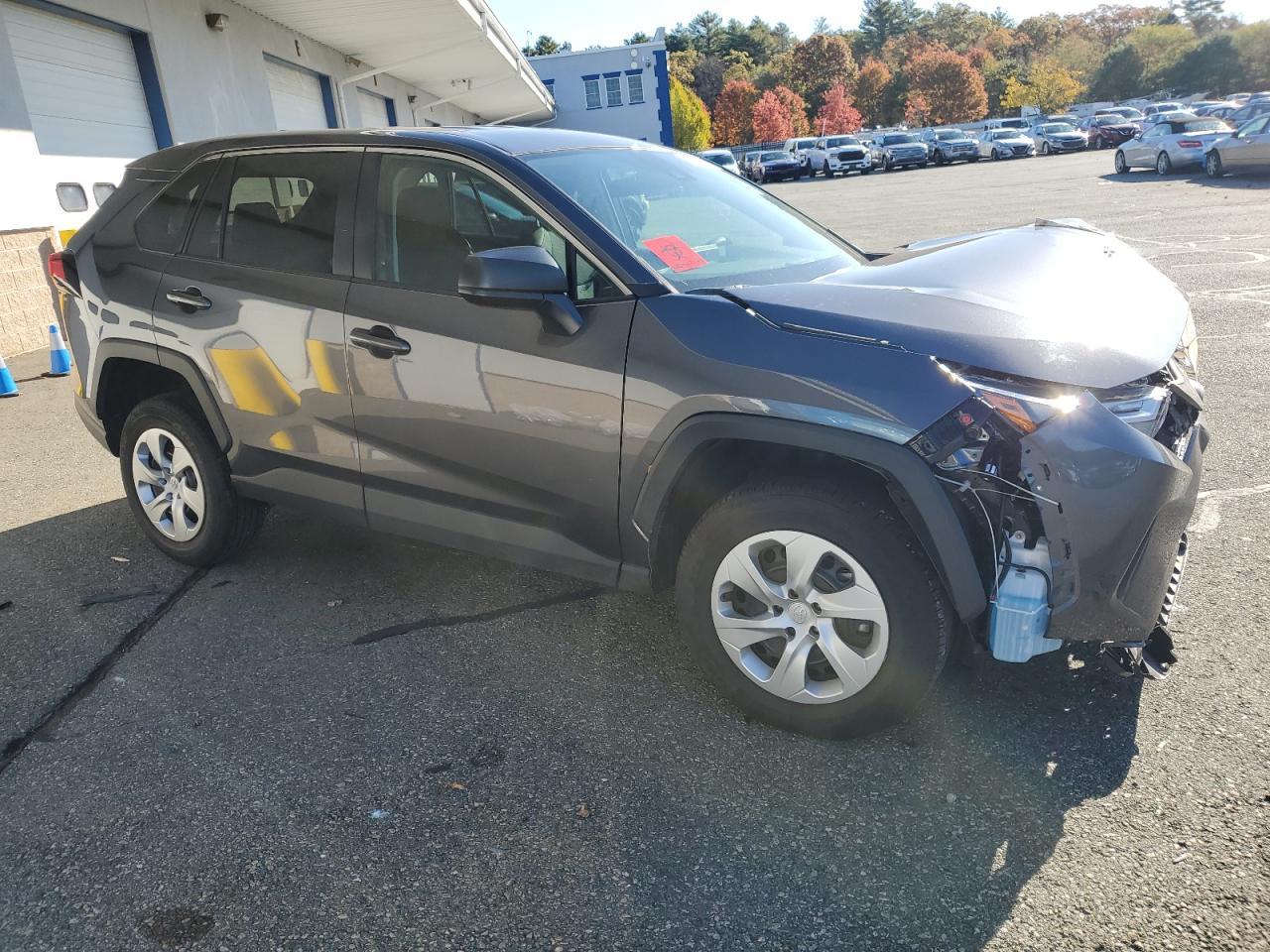 2025 Toyota RAV 4 - zdjęcie 4