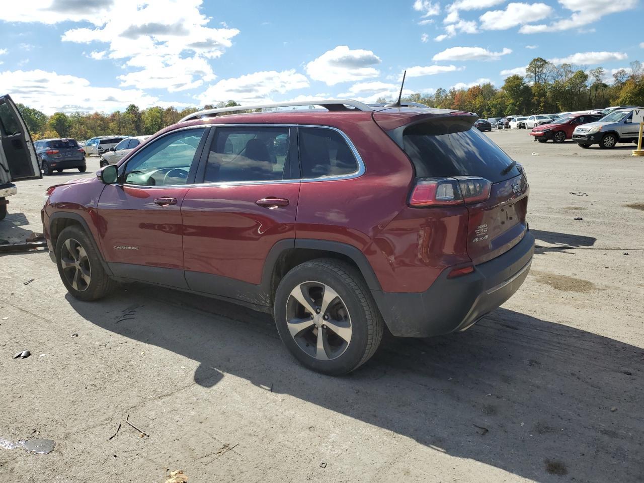 2019 Jeep Cherokee - zdjęcie 2