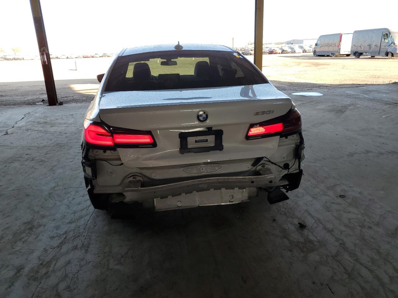 2021 BMW Seria 5 - zdjęcie 6