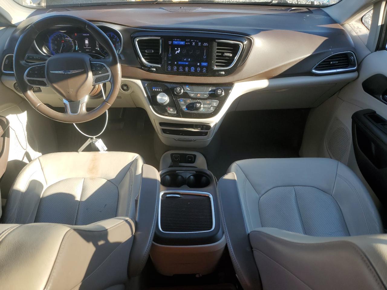 2017 Chrysler Pacifica - zdjęcie 8