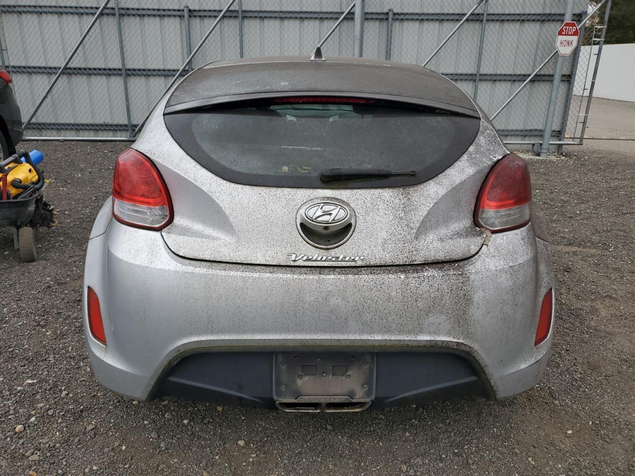 2015 Hyundai Veloster - zdjęcie 6