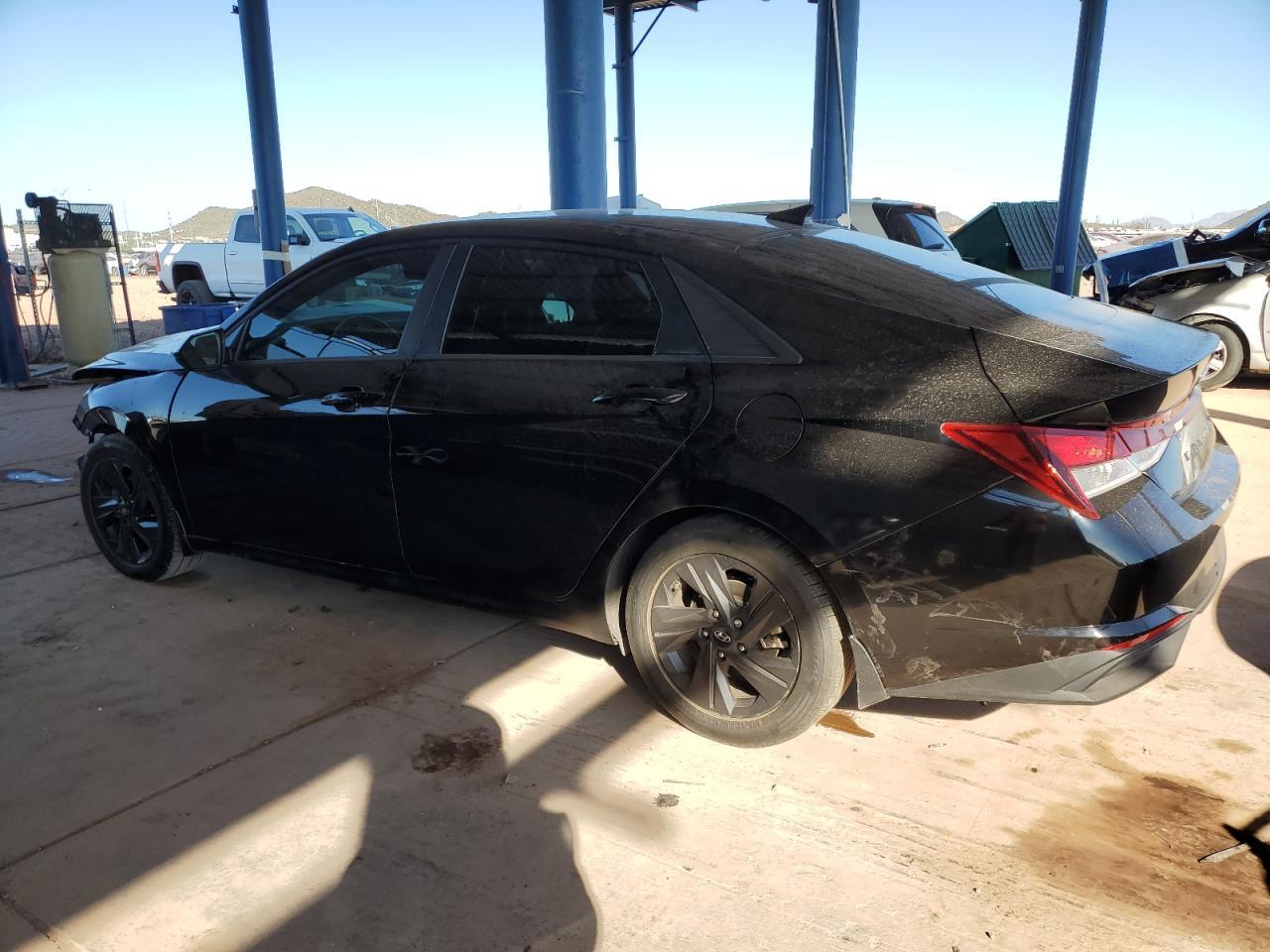 2022 Hyundai Elantra - zdjęcie 2