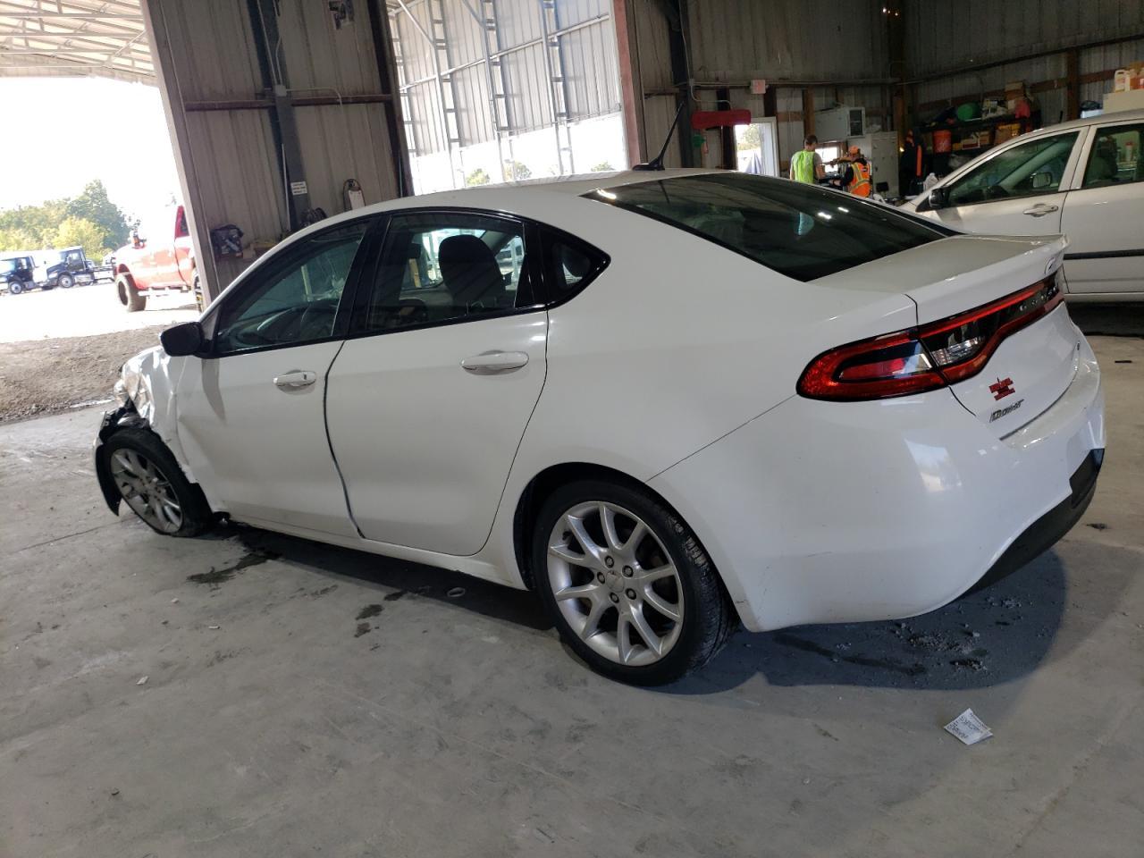 2013 Dodge Dart Sxt - zdjęcie 2