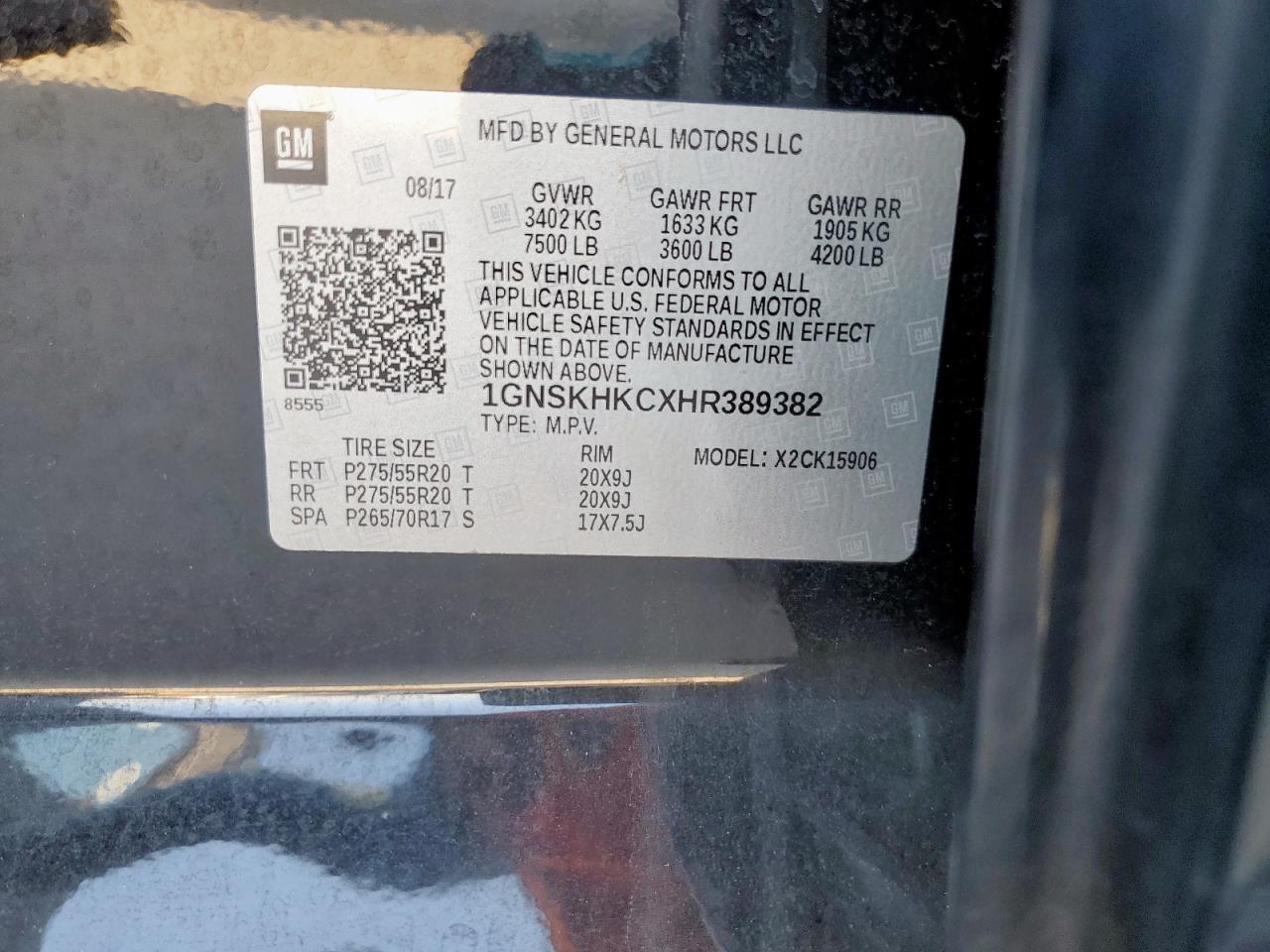2017 Chevrolet Suburban - zdjęcie 13