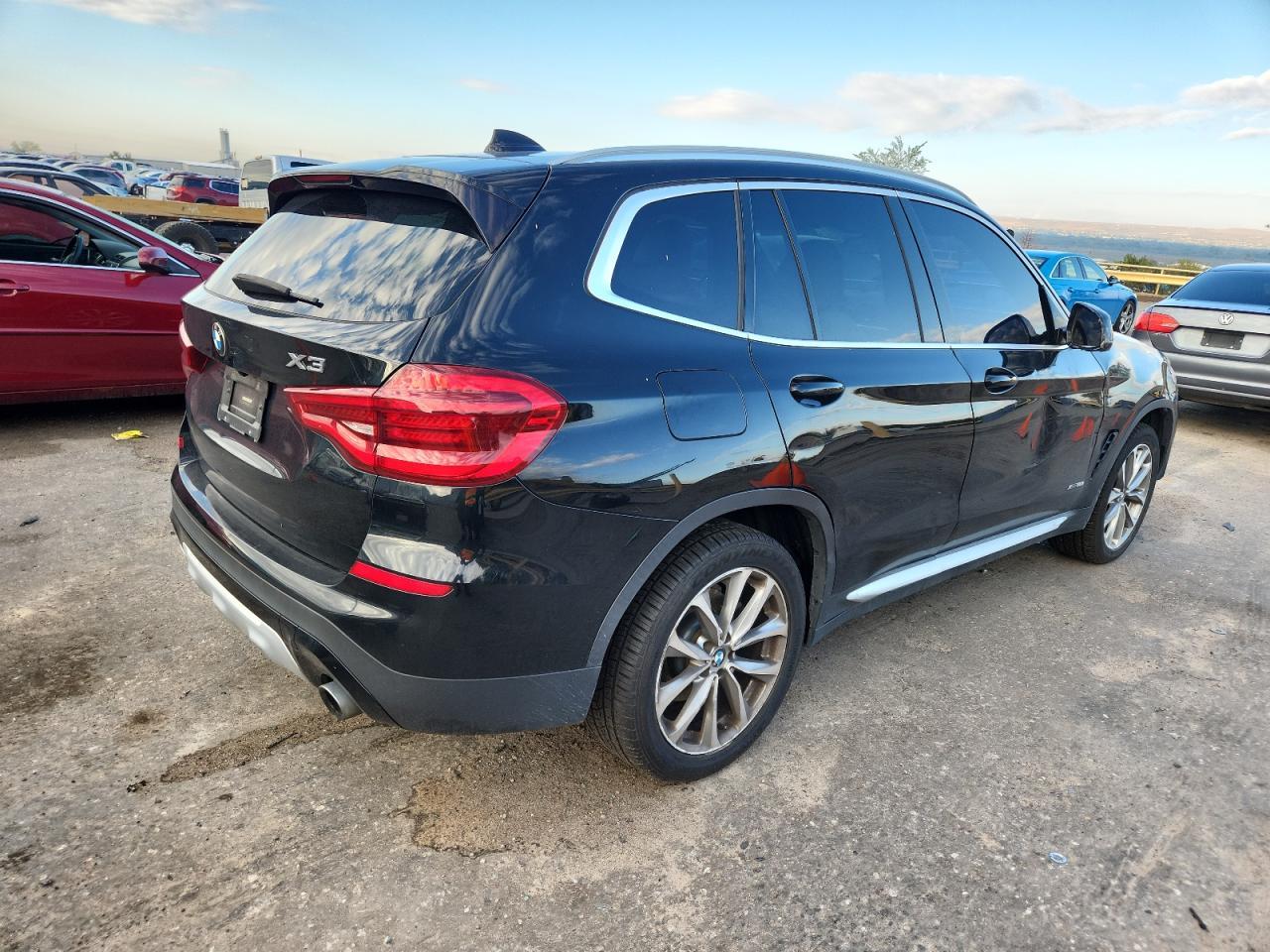 2018 BMW X3 xDrive30I - zdjęcie 3