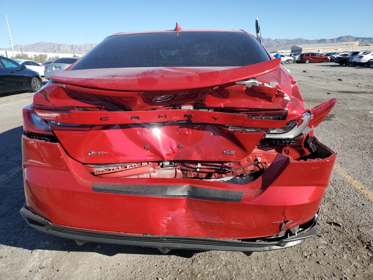 2025 Toyota Camry - zdjęcie 6