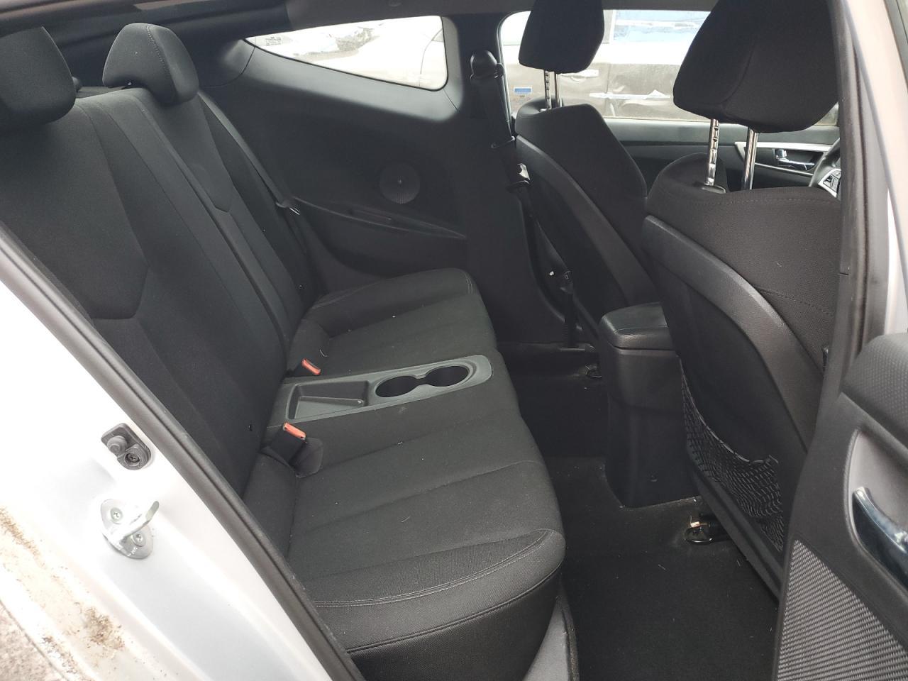 2015 Hyundai Veloster - zdjęcie 10
