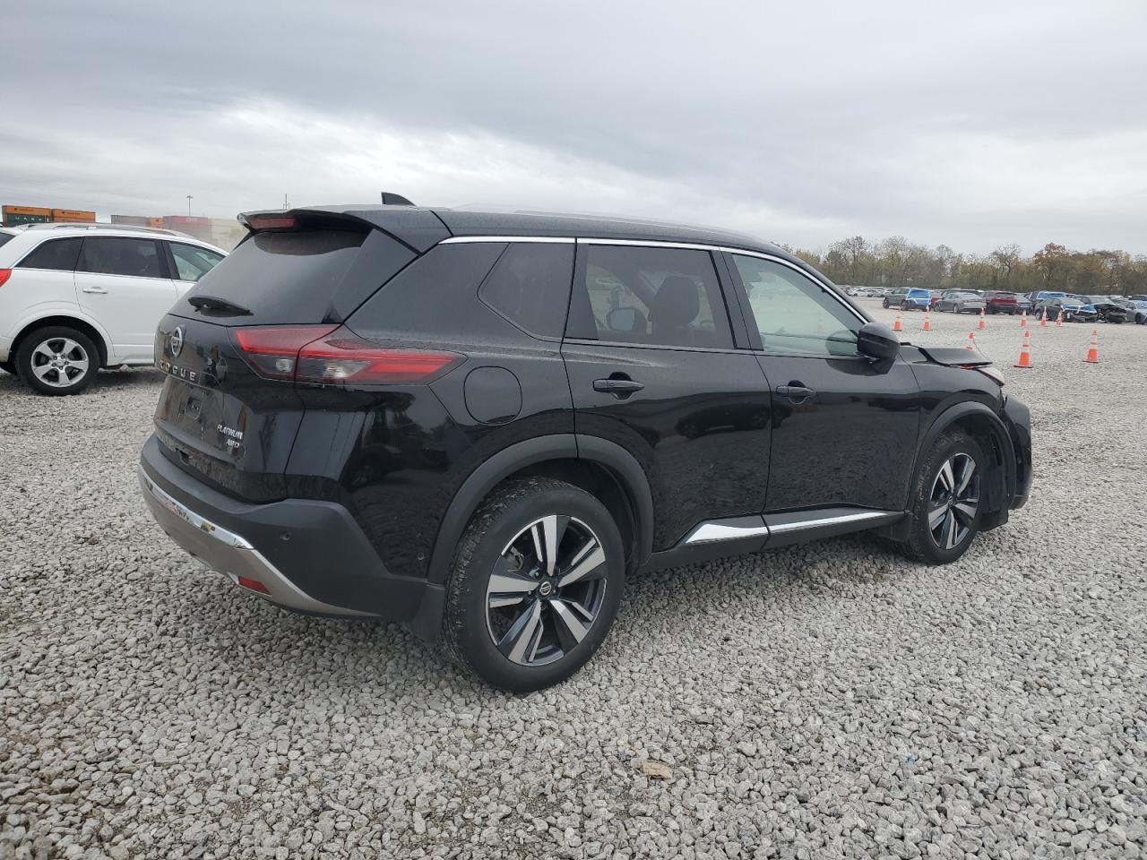 2021 Nissan Rogue - zdjęcie 3