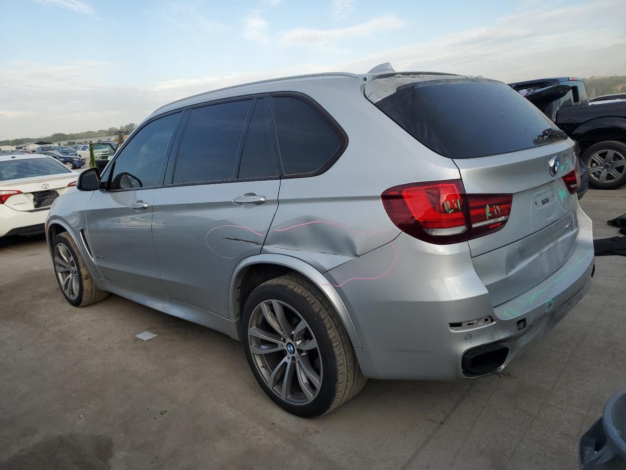 2015 BMW X5 xDrive50I - zdjęcie 2