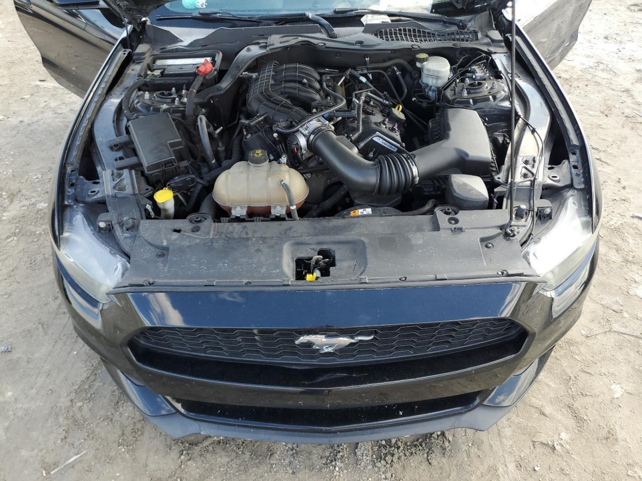 2016 Ford Mustang - zdjęcie 11
