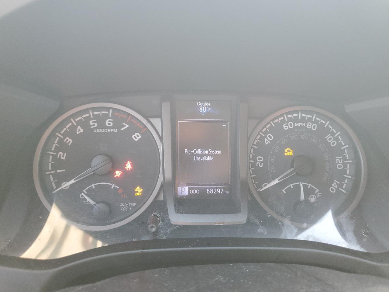 2020 Toyota Tacoma - zdjęcie 9