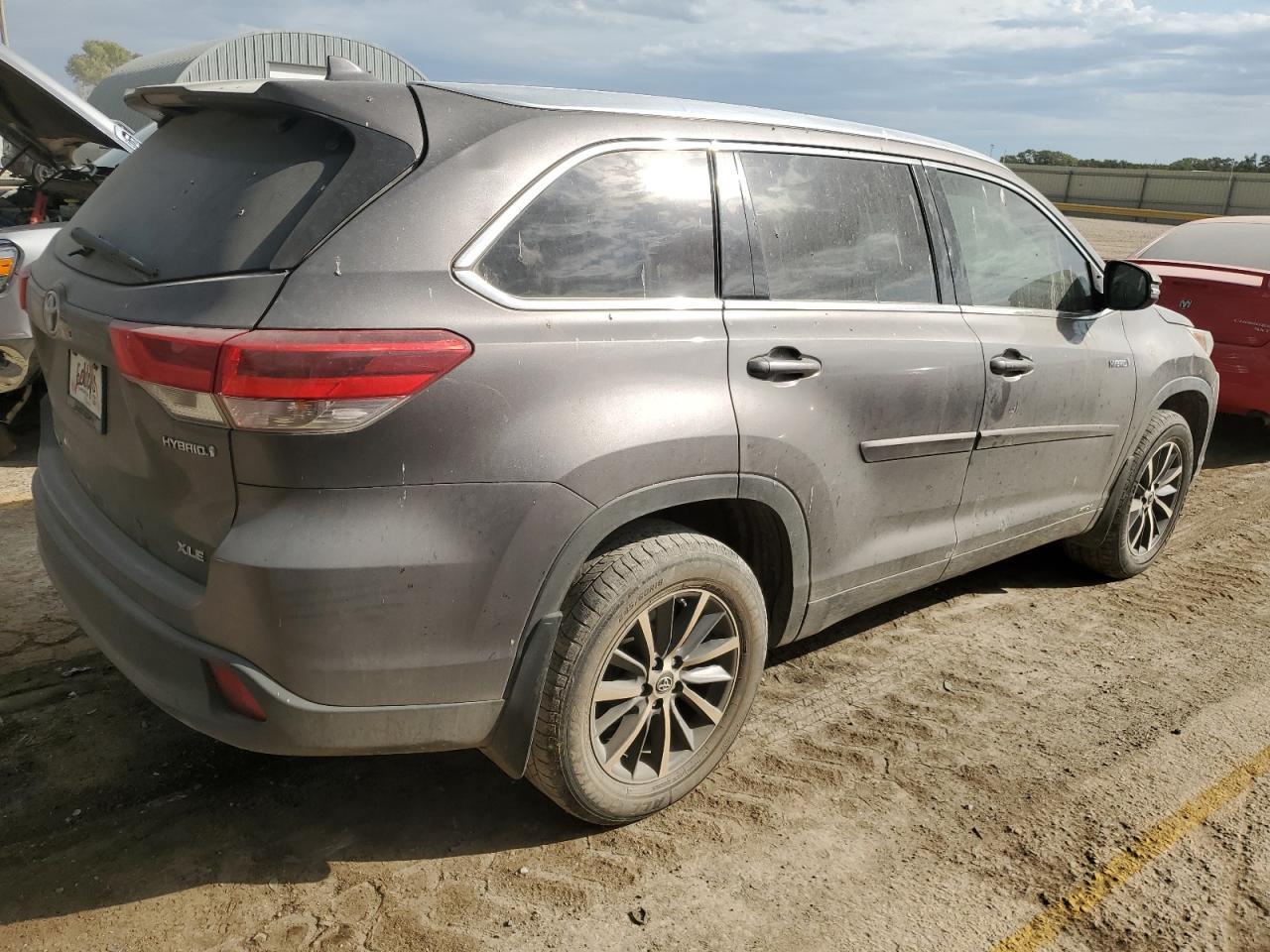 2019 Toyota Highlander Hybrid - zdjęcie 3